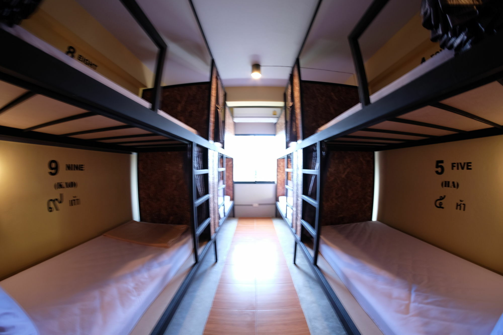Hide Bangkok Hostel Eksteriør billede